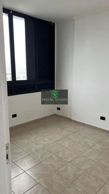 Foto 3 de Apartamento com 2 quartos para alugar, 70m2 em Gonzaga, Santos - SP