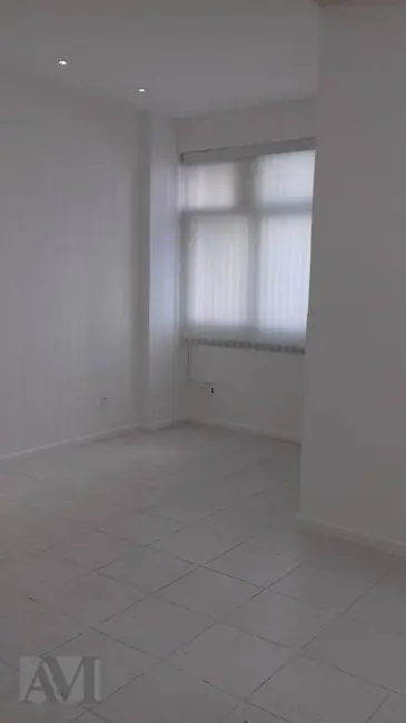 Sala Comercial para alugar, 35m2 em Centro, Rio De Janeiro - RJ - imagem 9 Foto 9 de Sala Comercial para alugar, 35m2 em Centro, Rio De Janeiro - RJ
