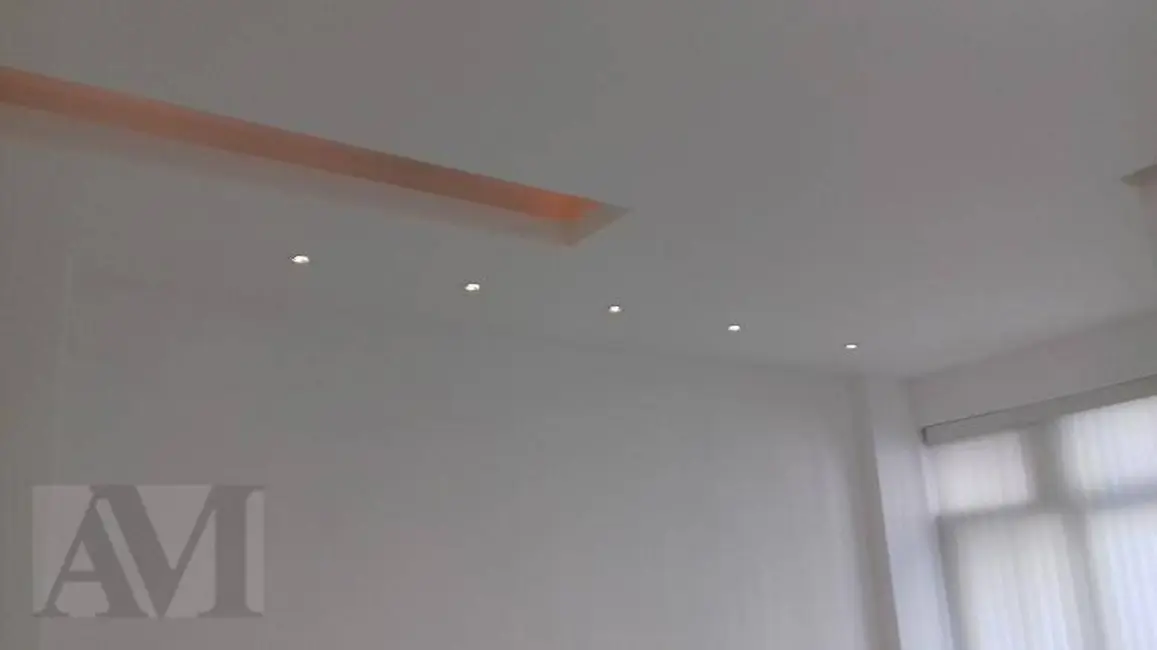 Sala Comercial para alugar, 35m2 em Centro, Rio De Janeiro - RJ - imagem 3 Foto 3 de Sala Comercial para alugar, 35m2 em Centro, Rio De Janeiro - RJ