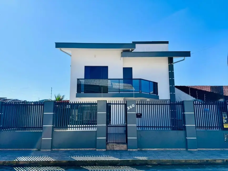 Foto 1 de Casa com 3 quartos à venda, 246m2 em Gravatá, Navegantes - SC