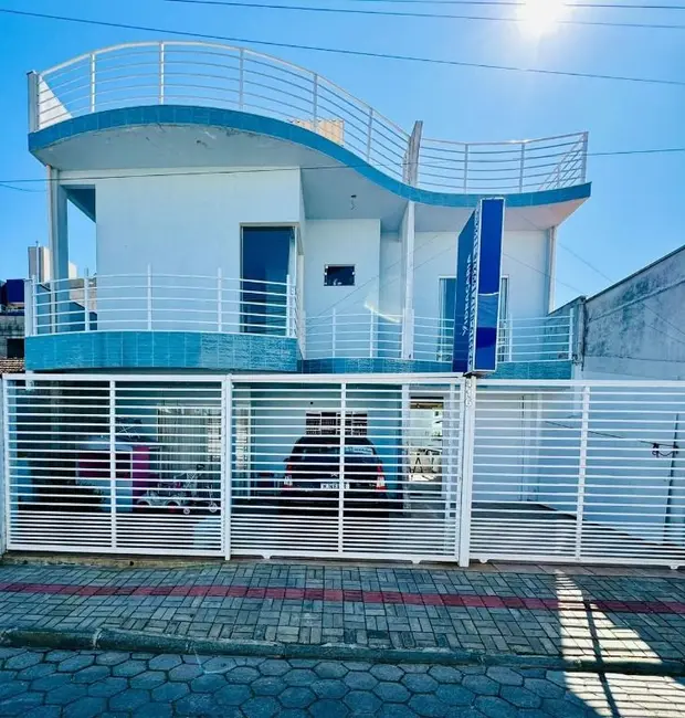 Foto 1 de Casa com 4 quartos à venda, 170m2 em Centro, Navegantes - SC