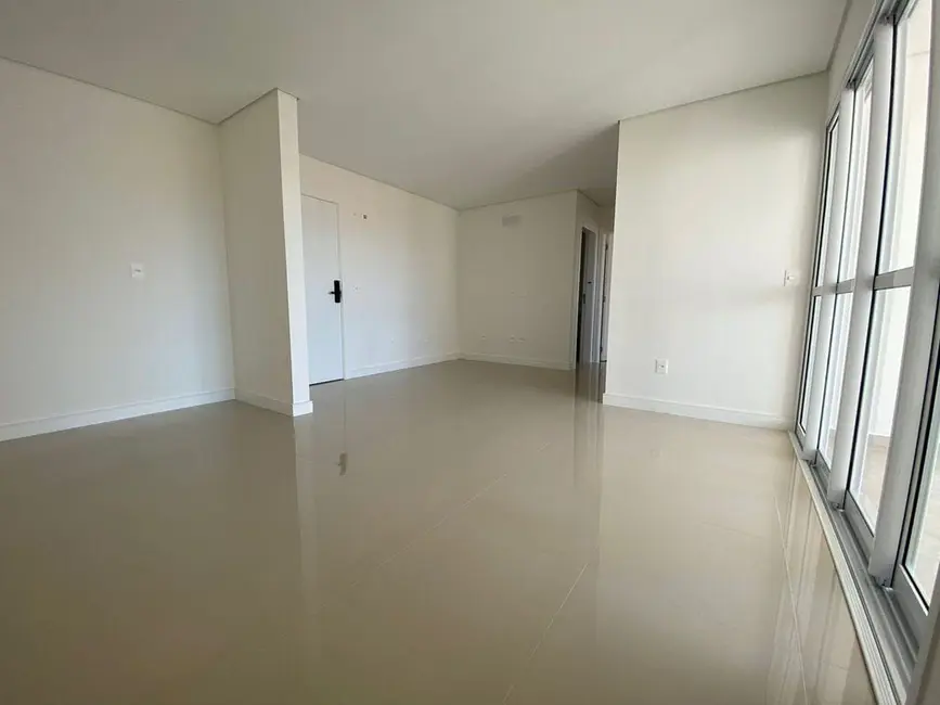 Foto 7 de Apartamento com 2 quartos à venda, 77m2 em Gravatá, Navegantes - SC