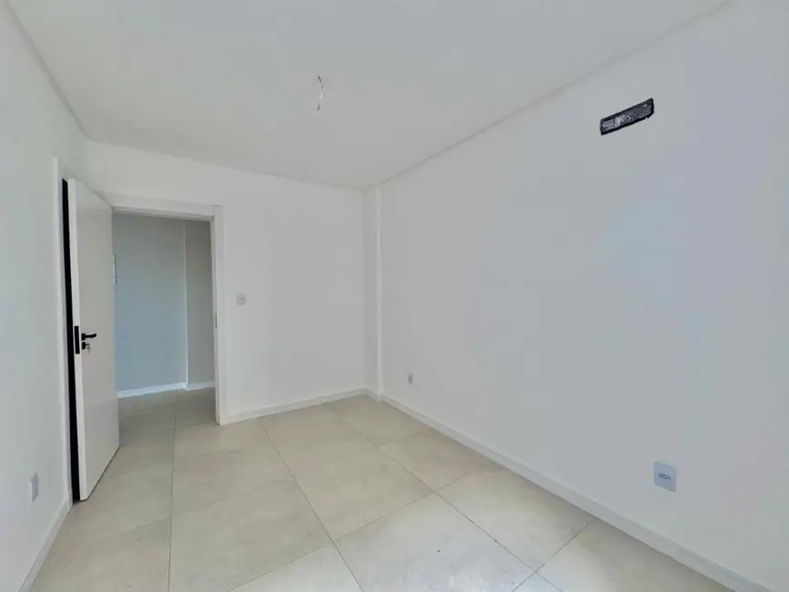 Foto 6 de Apartamento com 2 quartos à venda, 84m2 em Meia Praia, Navegantes - SC