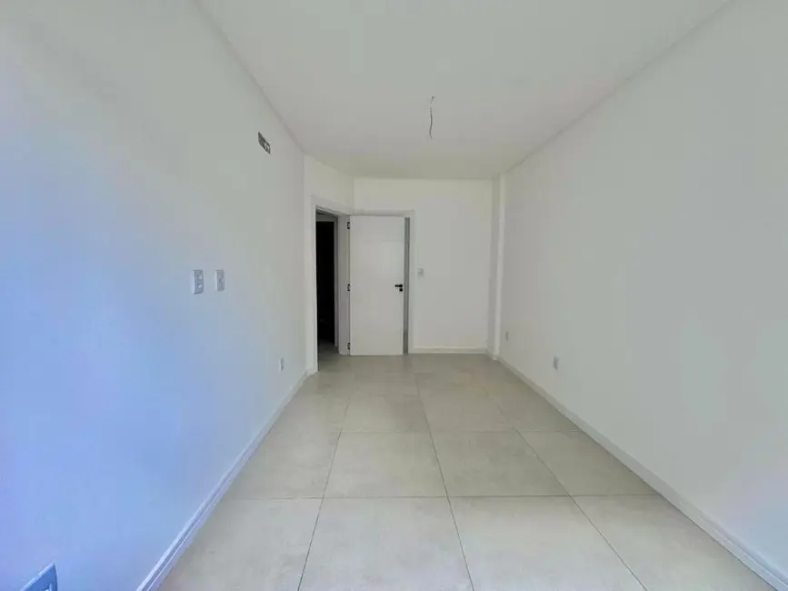 Foto 8 de Apartamento com 2 quartos à venda, 84m2 em Meia Praia, Navegantes - SC