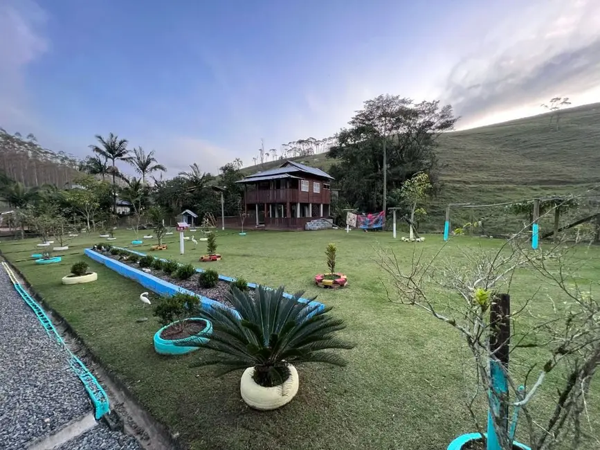 Foto 2 de Chácara com 5 quartos à venda, 3000m2 em Escalvados, Navegantes - SC