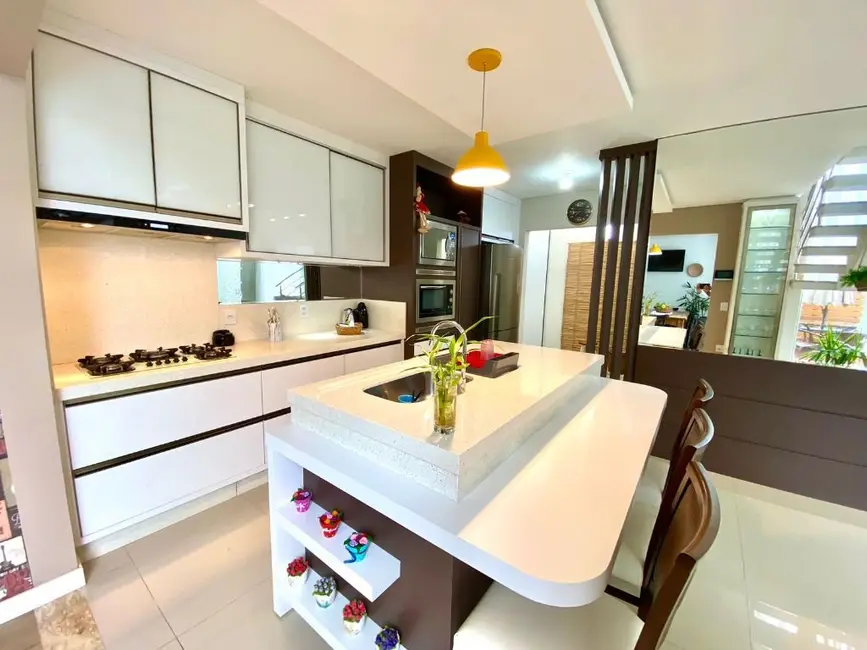 Foto 9 de Casa com 3 quartos à venda, 225m2 em Balneario Picarras - SC