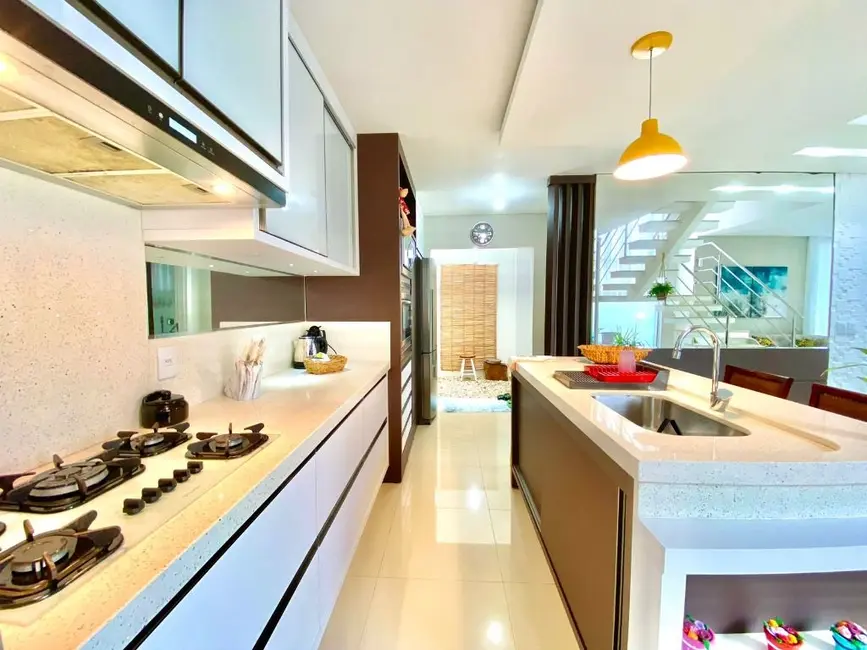 Foto 8 de Casa com 3 quartos à venda, 225m2 em Balneario Picarras - SC