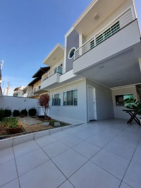 Foto 3 de Casa com 3 quartos à venda, 103m2 em Centro, Navegantes - SC