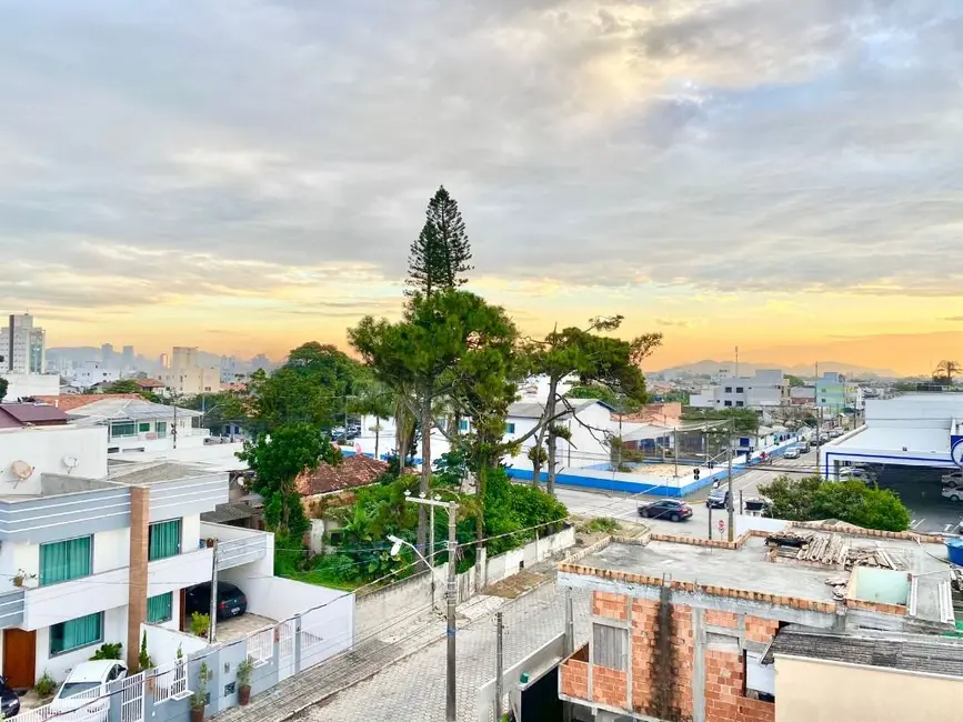 Foto 5 de Apartamento com 2 quartos à venda, 60m2 em Centro, Navegantes - SC