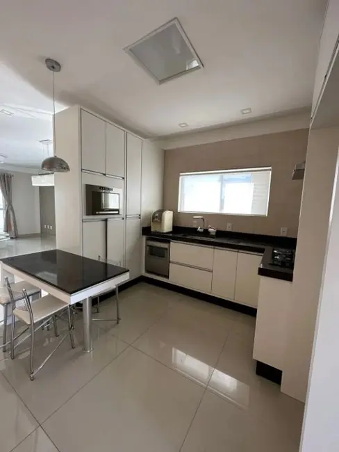 Foto 2 de Apartamento com 3 quartos à venda, 198m2 em Gravatá, Navegantes - SC