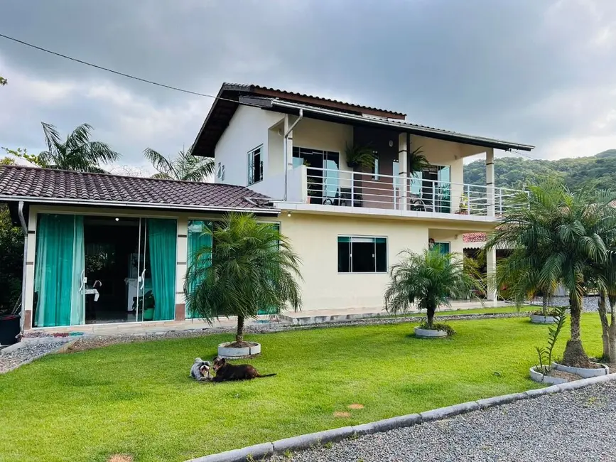 Foto 4 de Chácara com 6 quartos à venda, 1500m2 em Escalvados, Navegantes - SC