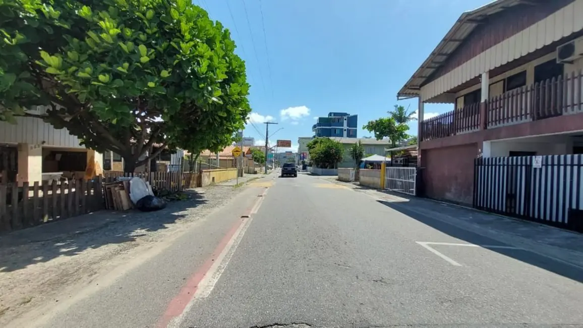 Foto 2 de Terreno / Lote à venda, 264m2 em Gravatá, Navegantes - SC