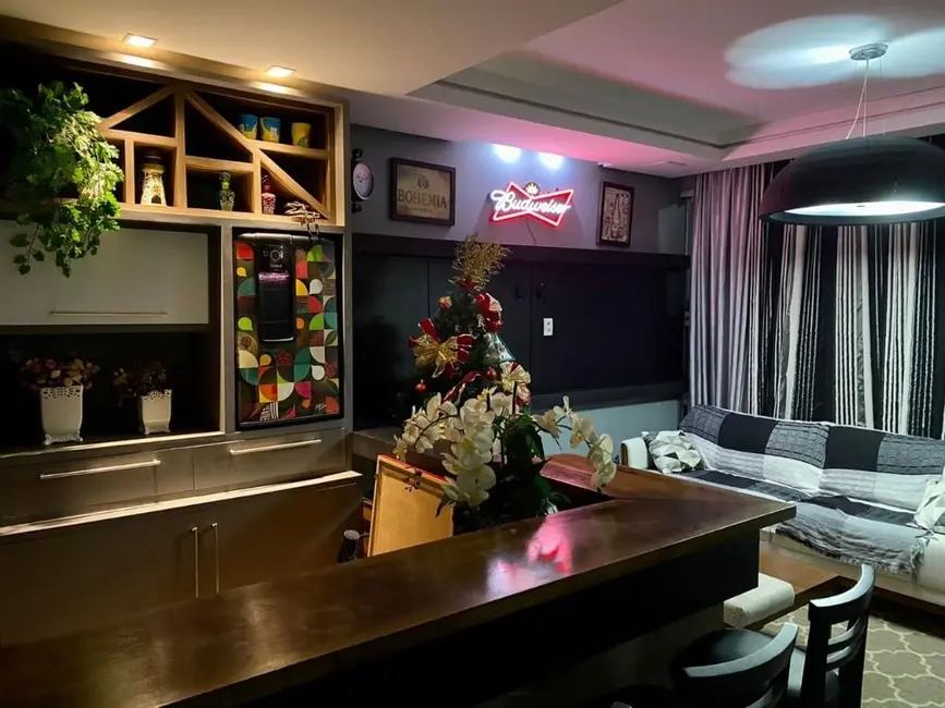 Casa com 3 quartos à venda, 312m2 em Centro, Navegantes - SC - imagem 6 Foto 6 de Casa com 3 quartos à venda, 312m2 em Centro, Navegantes - SC