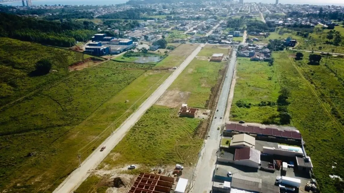 Foto 2 de Terreno / Lote à venda, 600m2 em Penha - SC