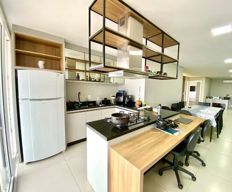 Foto 3 de Apartamento com 3 quartos à venda, 141m2 em Gravatá, Navegantes - SC