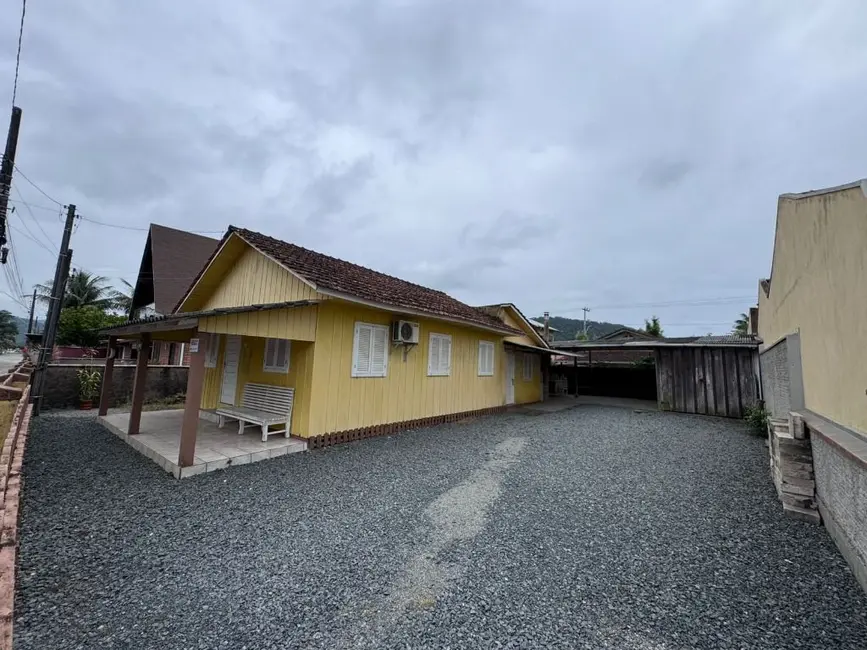 Foto 2 de Terreno / Lote à venda, 330m2 em Gravatá, Navegantes - SC
