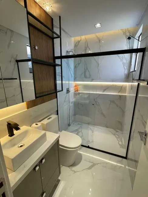 Casa com 3 quartos à venda, 288m2 em Centro, Navegantes - SC - imagem 8 Foto 8 de Casa com 3 quartos à venda, 288m2 em Centro, Navegantes - SC