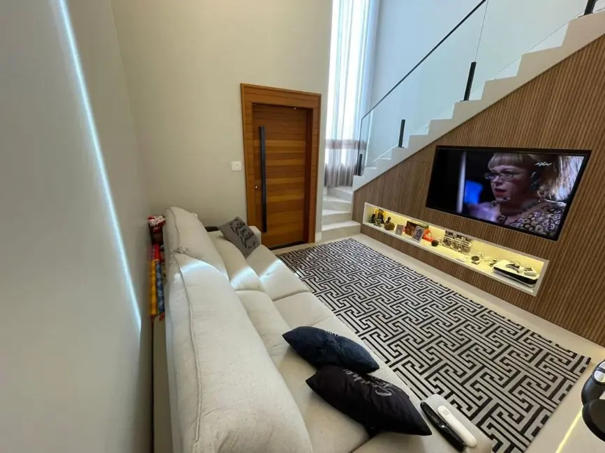 Casa com 3 quartos à venda, 288m2 em Centro, Navegantes - SC - imagem 7 Foto 7 de Casa com 3 quartos à venda, 288m2 em Centro, Navegantes - SC