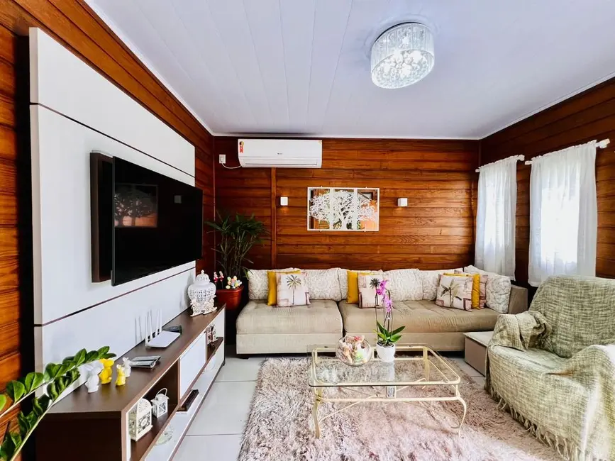 Casa com 5 quartos à venda, 317m2 em Centro, Navegantes - SC - imagem 4 Foto 4 de Casa com 5 quartos à venda, 317m2 em Centro, Navegantes - SC