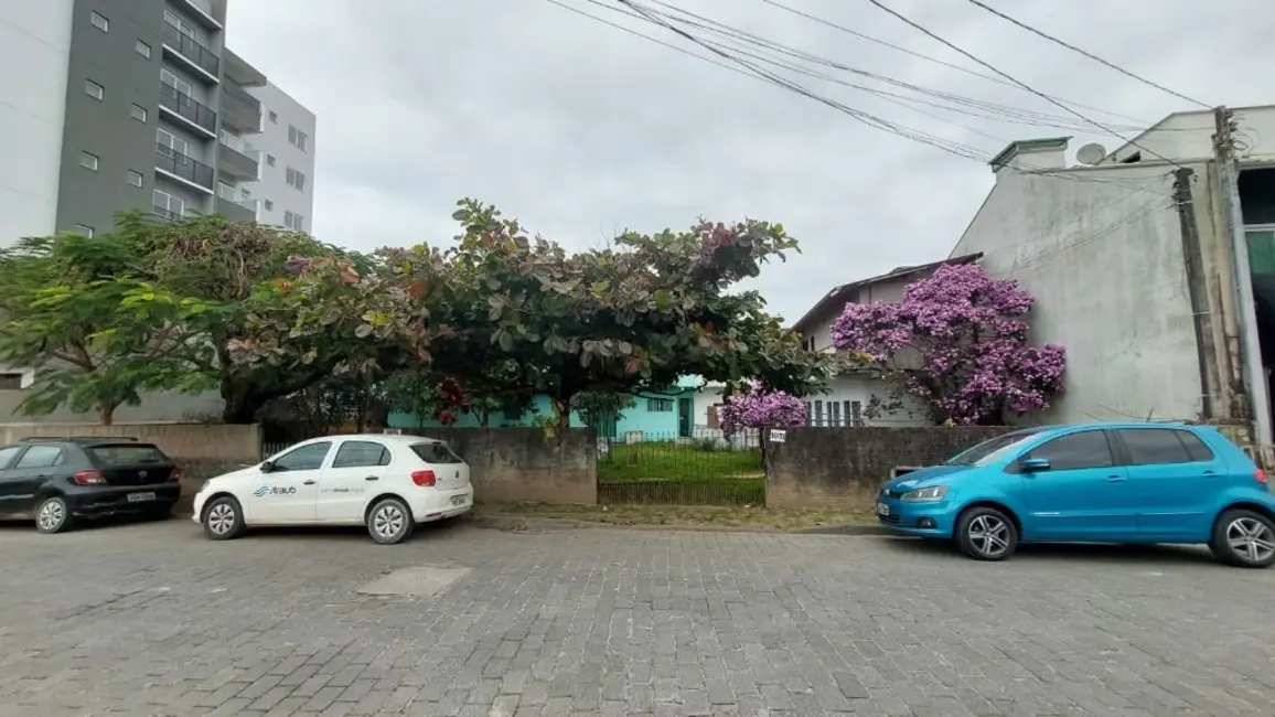 Foto 3 de Terreno / Lote à venda, 686m2 em Centro, Navegantes - SC