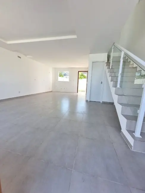 Casa com 3 quartos à venda, 100m2 em Meia Praia, Navegantes - SC - imagem 3 Foto 3 de Casa com 3 quartos à venda, 100m2 em Meia Praia, Navegantes - SC