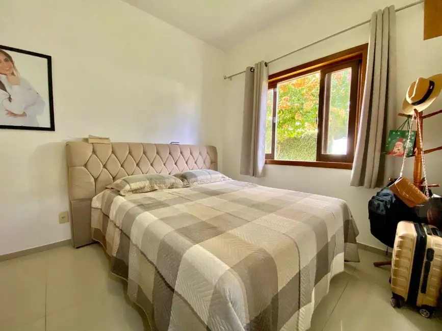 Foto 9 de Casa com 3 quartos à venda, 330m2 em Gravatá, Navegantes - SC