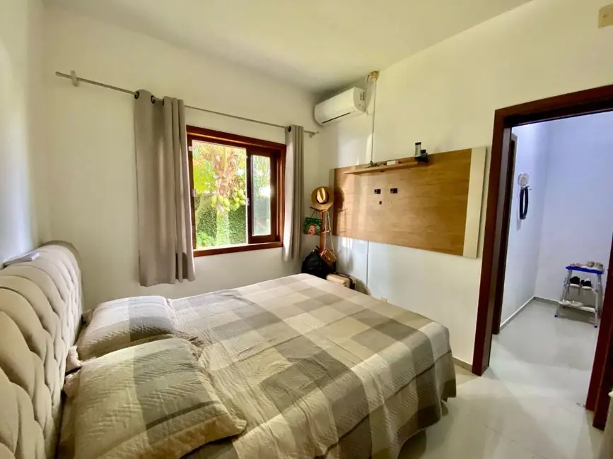 Foto 8 de Casa com 3 quartos à venda, 330m2 em Gravatá, Navegantes - SC