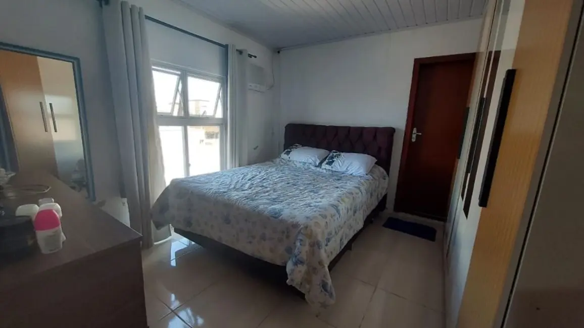 Foto 8 de Casa com 7 quartos à venda, 336m2 em Centro, Navegantes - SC