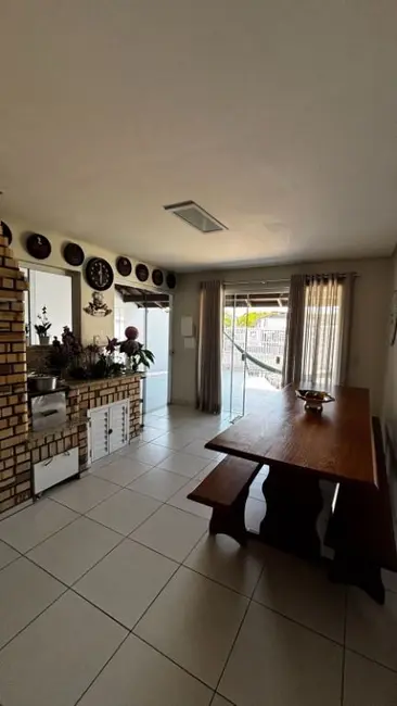 Foto 9 de Casa com 5 quartos à venda, 300m2 em Meia Praia, Navegantes - SC