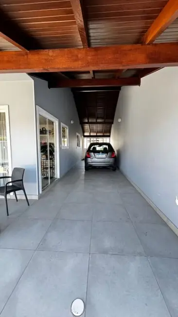 Foto 3 de Casa com 5 quartos à venda, 300m2 em Meia Praia, Navegantes - SC