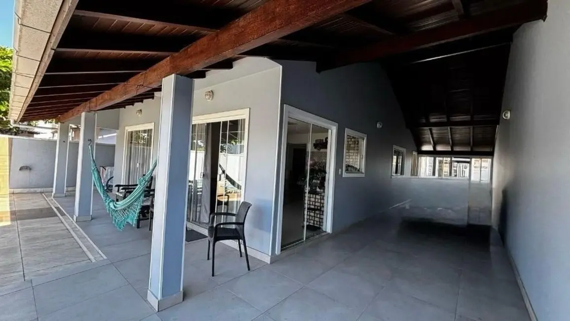 Foto 5 de Casa com 5 quartos à venda, 300m2 em Meia Praia, Navegantes - SC