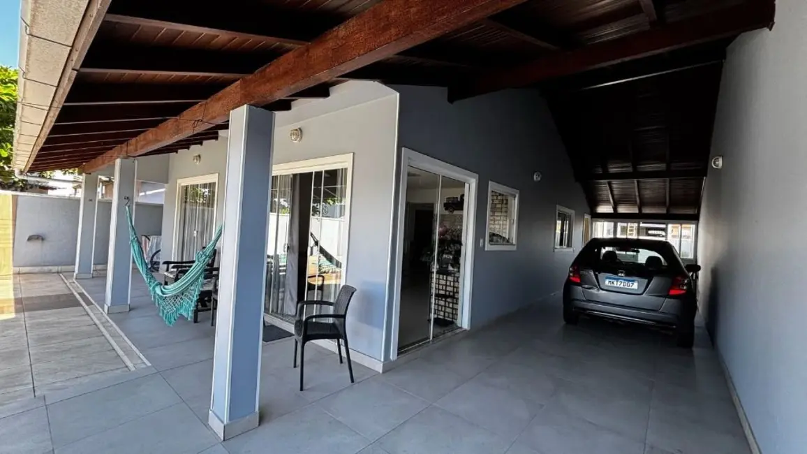 Foto 2 de Casa com 5 quartos à venda, 300m2 em Meia Praia, Navegantes - SC