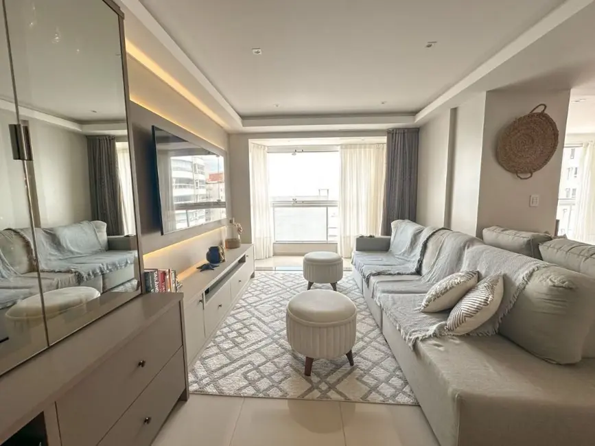 Foto 1 de Apartamento com 3 quartos à venda, 193m2 em Gravatá, Navegantes - SC