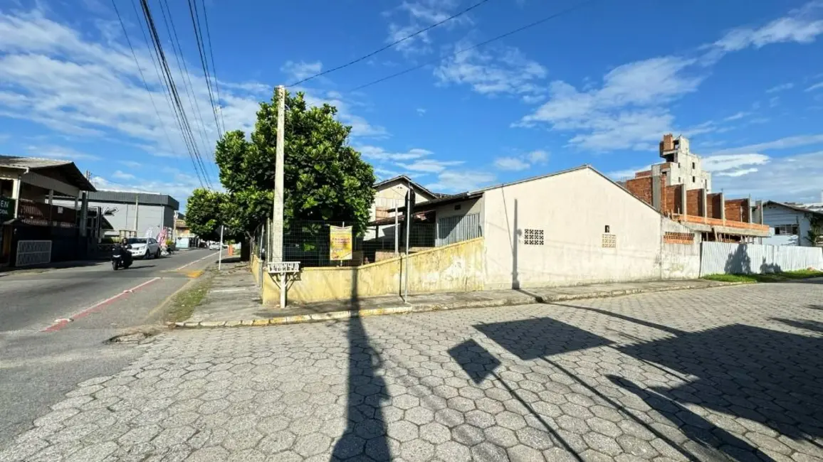 Foto 2 de Terreno / Lote à venda, 264m2 em Gravatá, Navegantes - SC