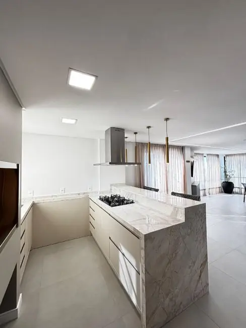 Foto 6 de Apartamento com 2 quartos à venda, 74m2 em Centro, Navegantes - SC