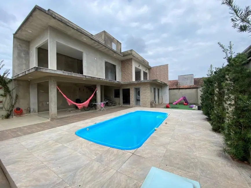 Casa com 3 quartos à venda, 384m2 em Gravatá, Navegantes - SC - imagem 3 Foto 3 de Casa com 3 quartos à venda, 384m2 em Gravatá, Navegantes - SC