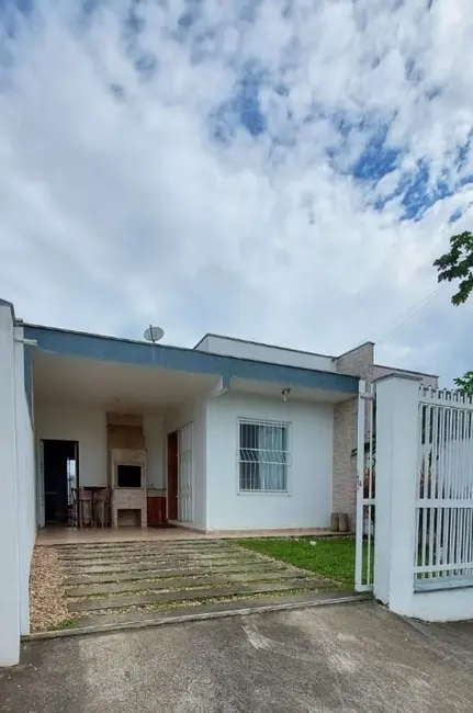 Foto 1 de Casa com 2 quartos à venda, 114m2 em Balneario Picarras - SC