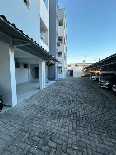 Foto 2 de Apartamento com 2 quartos à venda, 57m2 em Centro, Navegantes - SC