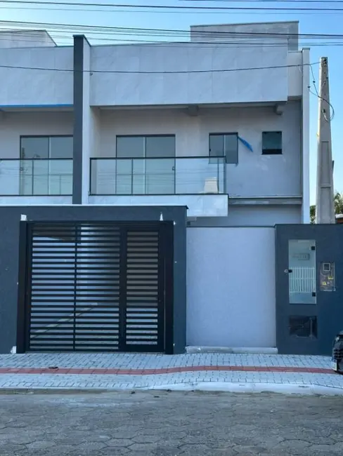 Foto 1 de Sobrado com 3 quartos à venda, 150m2 em Meia Praia, Navegantes - SC