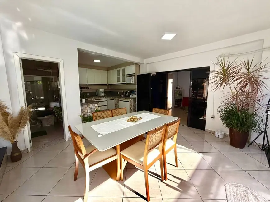Foto 9 de Casa com 3 quartos à venda, 300m2 em Centro, Navegantes - SC
