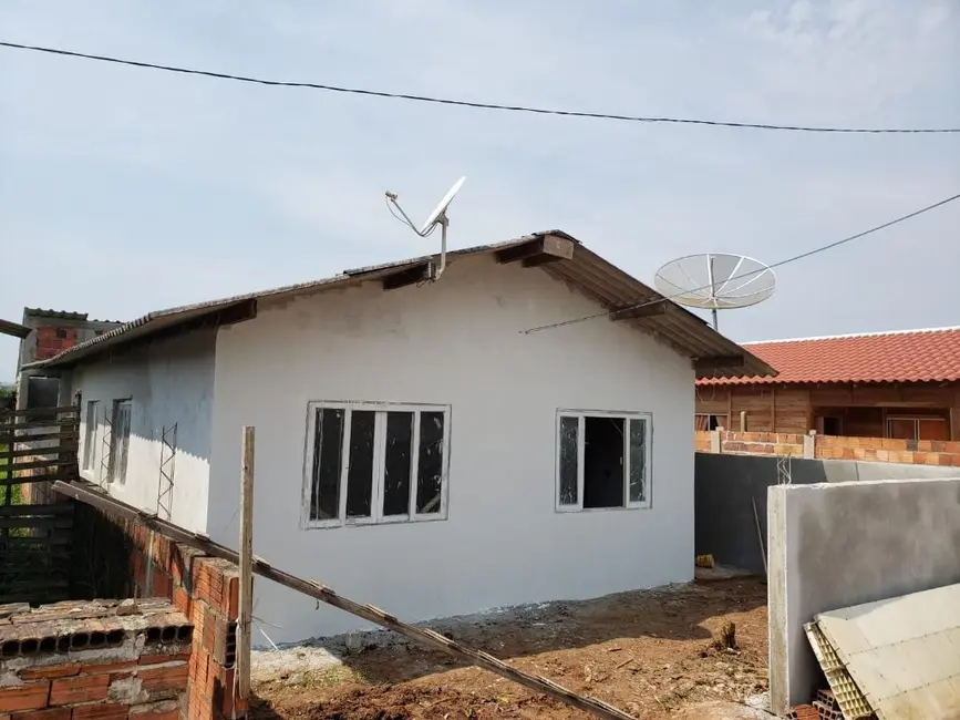 Casa com 4 quartos à venda, 300m2 em Escalvados, Navegantes - SC - imagem 3 Foto 3 de Casa com 4 quartos à venda, 300m2 em Escalvados, Navegantes - SC