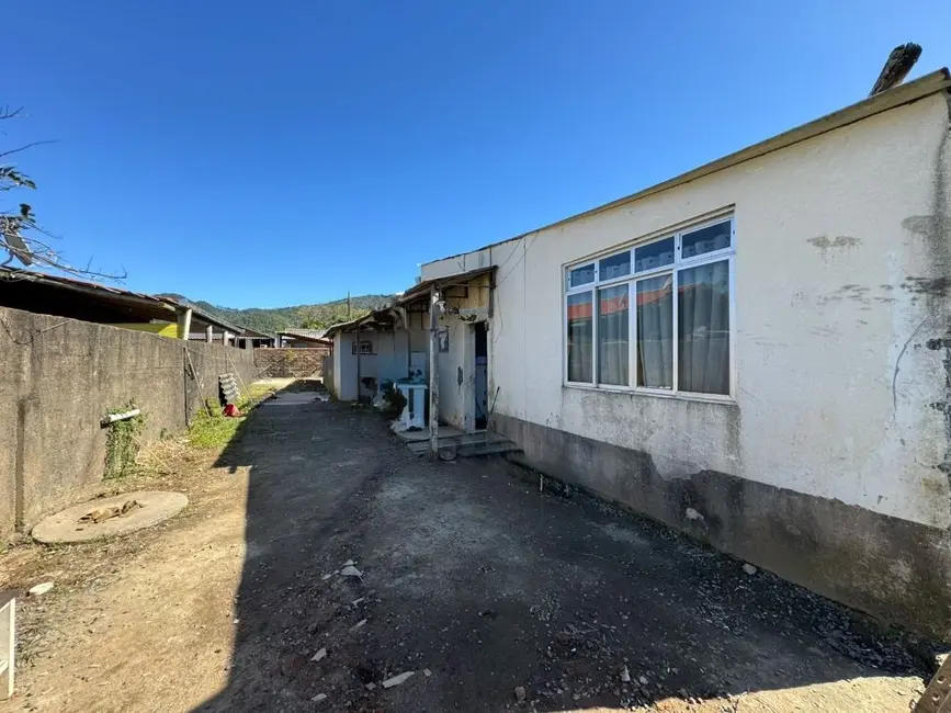 Casa com 4 quartos à venda, 300m2 em Escalvados, Navegantes - SC - imagem 5 Foto 5 de Casa com 4 quartos à venda, 300m2 em Escalvados, Navegantes - SC