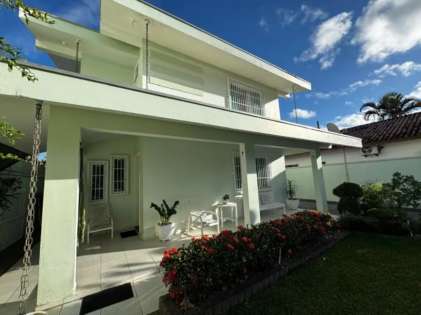 Foto 1 de Casa com 4 quartos à venda, 377m2 em Gravatá, Navegantes - SC