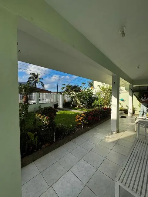 Foto 6 de Casa com 4 quartos à venda, 377m2 em Gravatá, Navegantes - SC