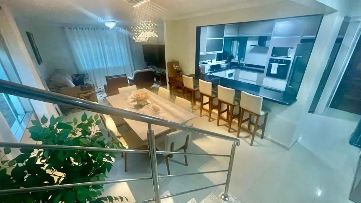 Foto 2 de Casa com 4 quartos à venda, 260m2 em Gravatá, Navegantes - SC
