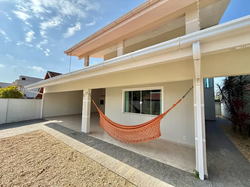 Foto 2 de Casa com 4 quartos à venda, 260m2 em Gravatá, Navegantes - SC