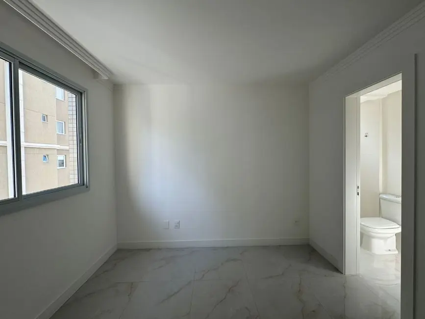Foto 6 de Apartamento com 2 quartos à venda, 70m2 em Itapema - SC