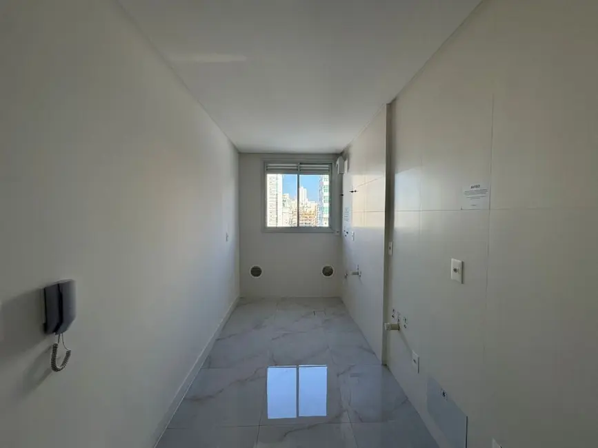 Foto 5 de Apartamento com 2 quartos à venda, 70m2 em Itapema - SC