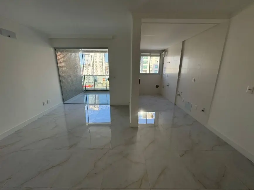Foto 7 de Apartamento com 2 quartos à venda, 70m2 em Itapema - SC