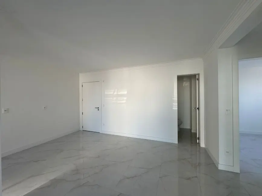 Foto 5 de Apartamento com 2 quartos à venda, 70m2 em Itapema - SC